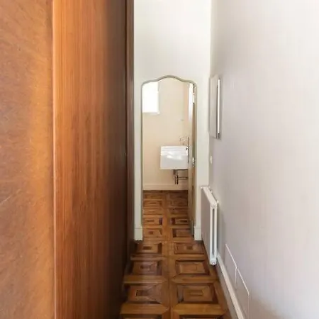 Casa Arte, A Burghesius