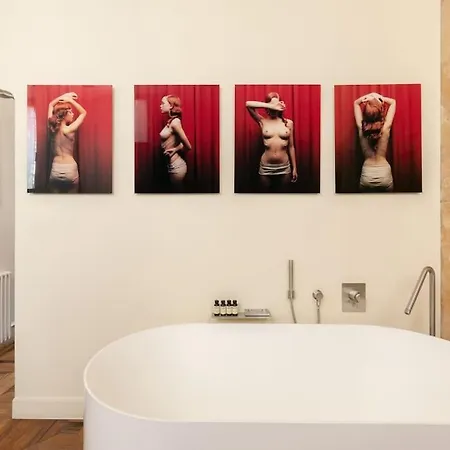 Casa Arte, A Burghesius Rome