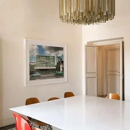 Casa Arte, A Burghesius *