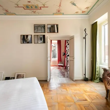 Casa Arte, A Burghesius Ρώμη